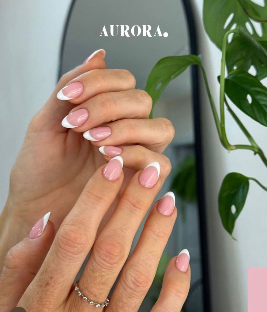 French Manicure - Aurora Nails